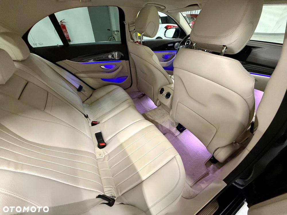 Mercedes-Benz Klasa E 200 9G-TRONIC - 13