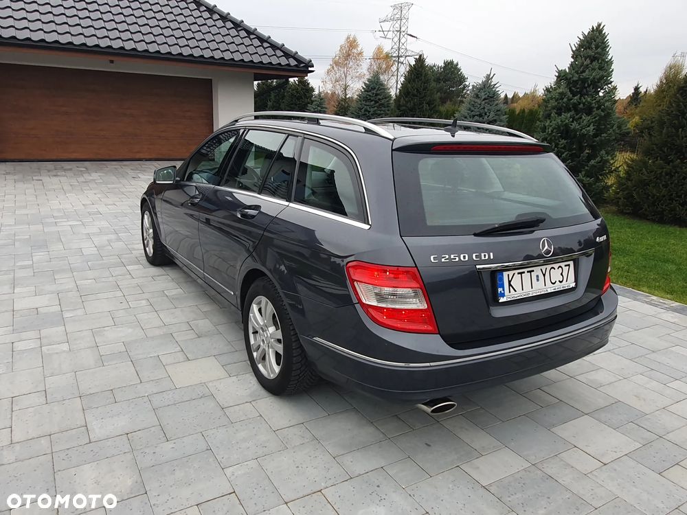 Mercedes-Benz Klasa C 250 CDI DPF 4Matic (BlueEFFICIENCY) 7G-TRONIC Elegance - 3