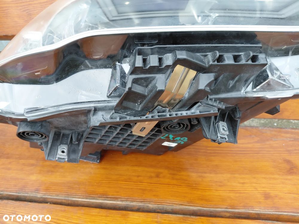 Lampa prawy przód bmw x1 f48 full led USA - 9