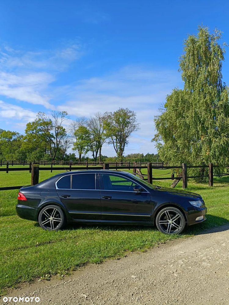 Skoda Superb 2.0 TDI Elegance - 8