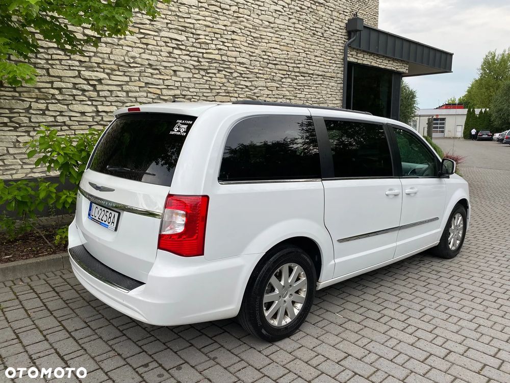 Chrysler Town & Country 3.6 Touring - 11