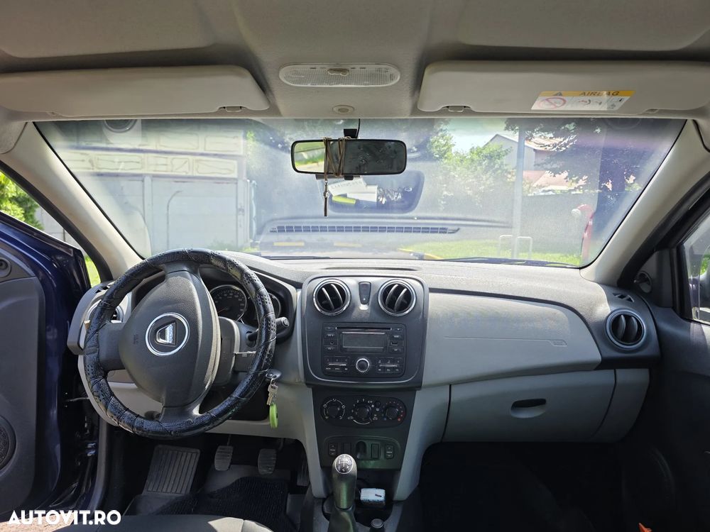 Dacia Logan 1.2 - 10