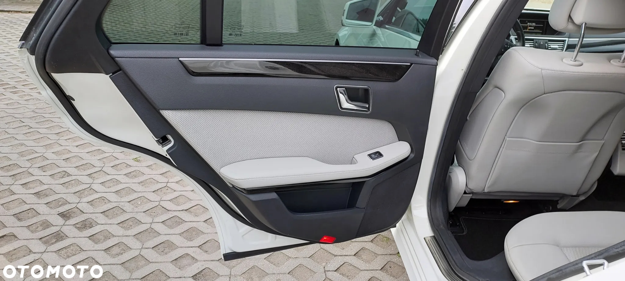 Mercedes-Benz Klasa E - 38