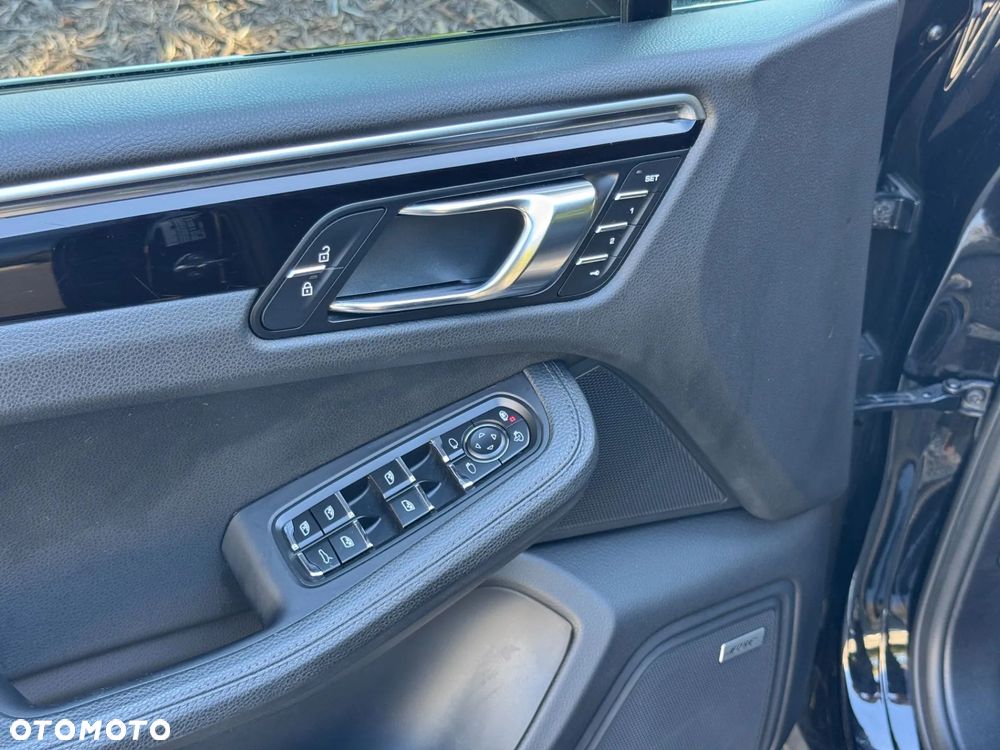 Porsche Macan Standard - 18