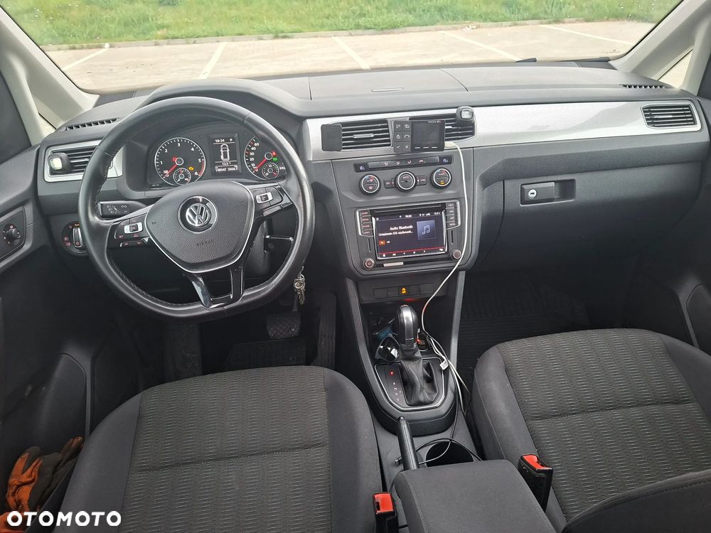 Volkswagen Caddy 2.0 TDI Comfortline DSG - 9
