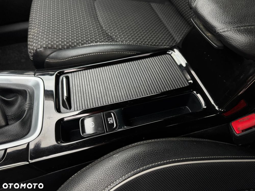 Kia Ceed 1.4 T-GDI L Business Line - 31