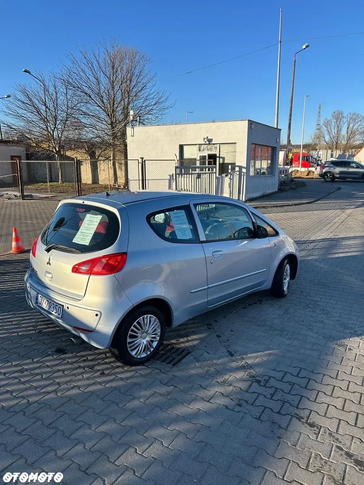 Mitsubishi Colt - 1
