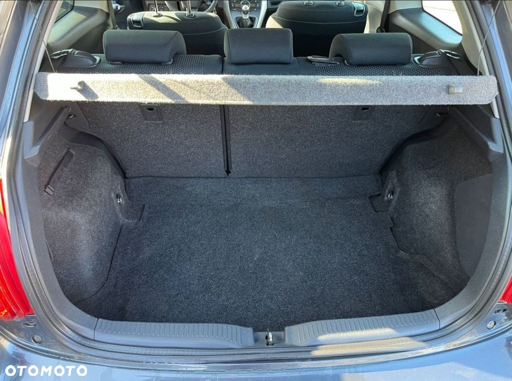 Toyota Auris - 17