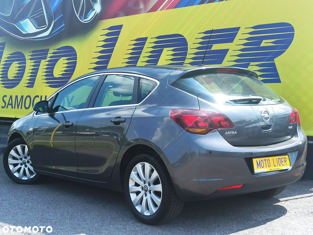 Opel Astra IV 1.7 CDTI Cosmo - 4