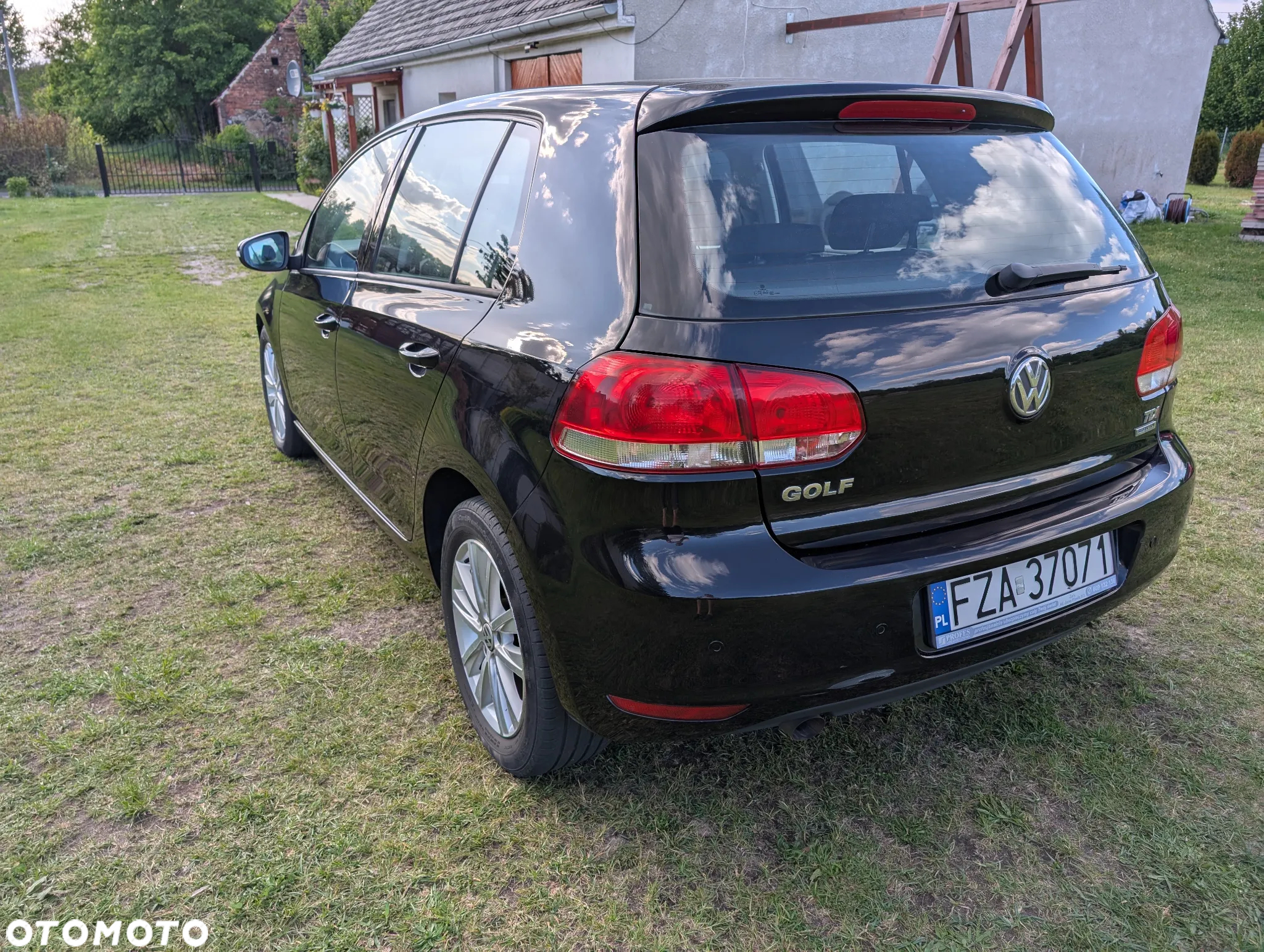 Volkswagen Golf VI 1.6 TDI BlueMot Comfortline - 3