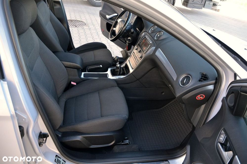 Ford Mondeo - 16
