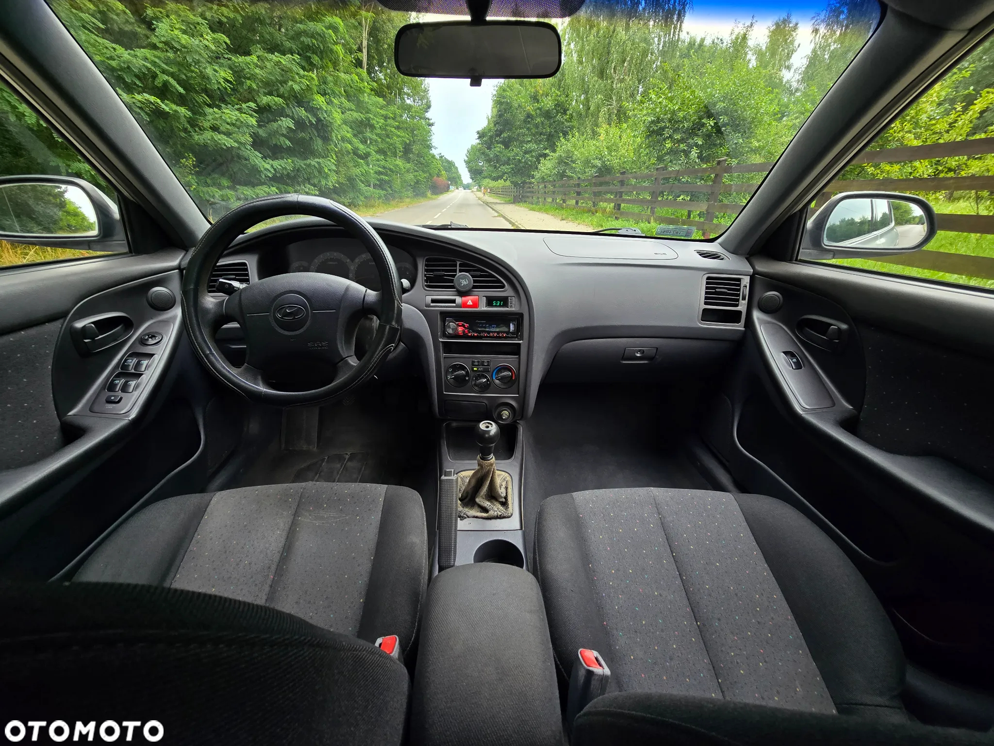Hyundai Elantra 2.0 GLS - 8