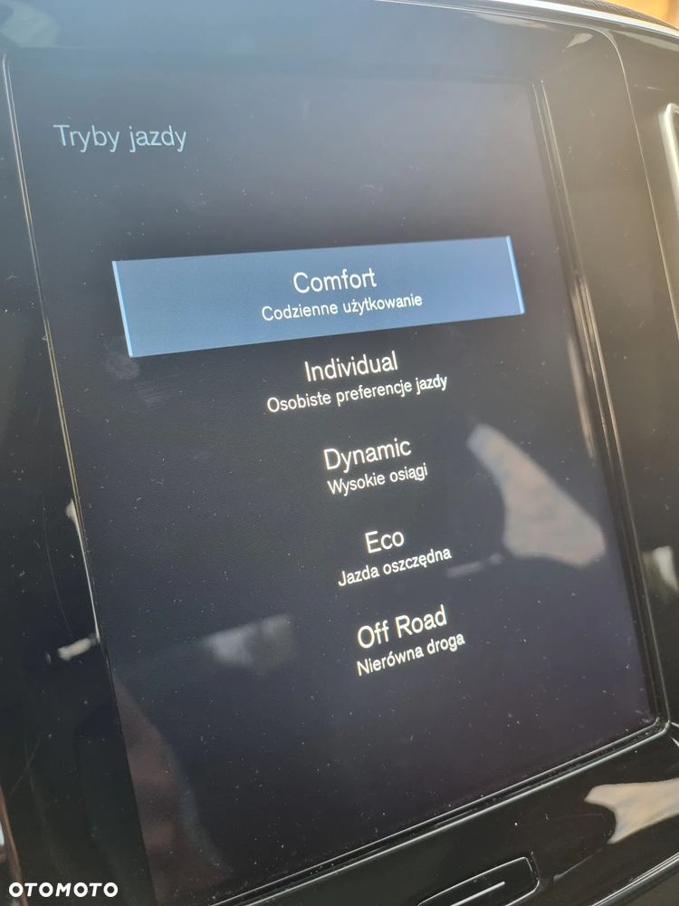 Volvo XC 40 T5 AWD Geartronic Momentum Pro - 28