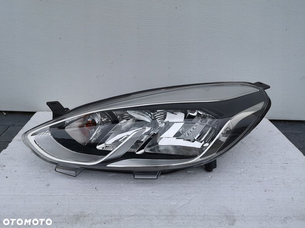 Lampa przednia Ford Fiesta Mk8 led - 2