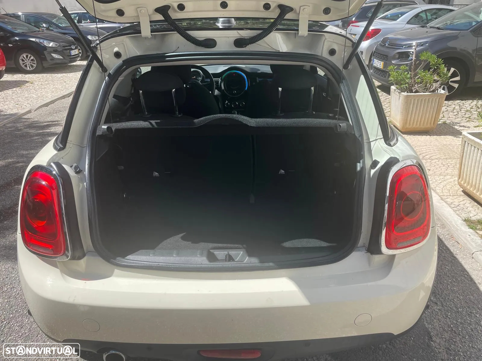 MINI 3 Portas Cooper D Aut. - 4
