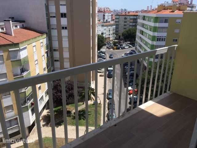 T3 AMADORA, Casal de São Brás, Totalmente Remodelado, A ESTREAR - Grande imagem: 3/12