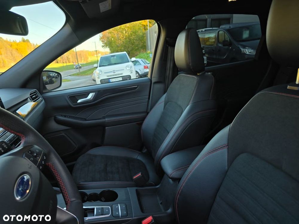 Ford Kuga 2.5 Duratec FHEV 4x4 ST-LINE - 21