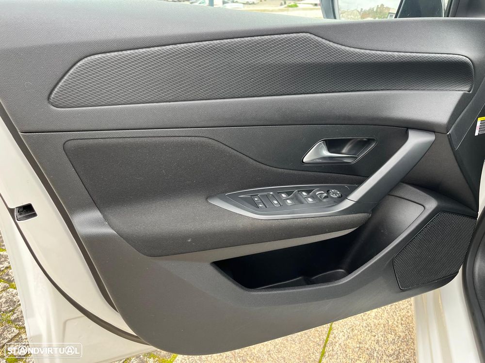 Peugeot 308 BlueHDi 130 Active Pack - 36