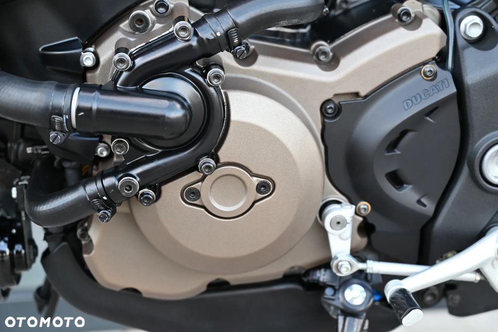 Ducati Monster - 33