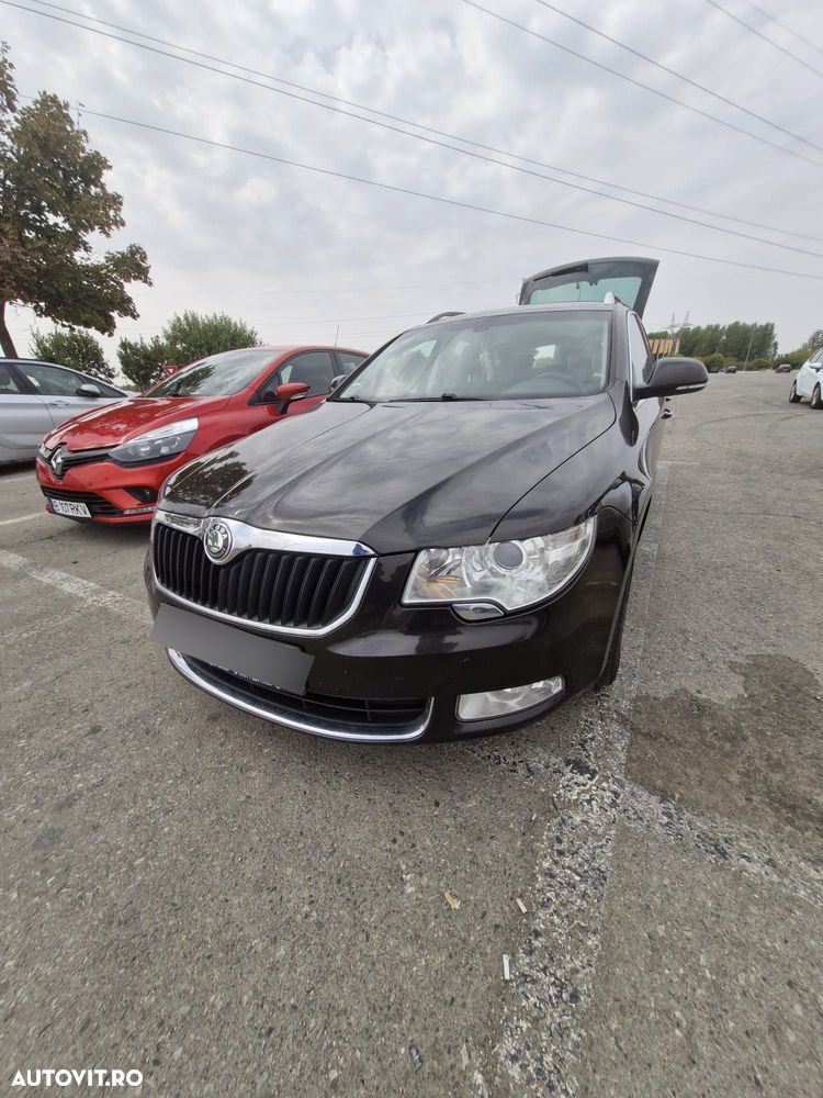 Skoda Superb 2.0 TDI DSG Ambition - 10
