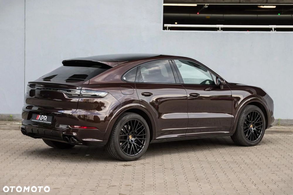 Porsche Cayenne Coupe GTS - 9