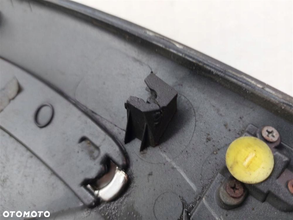 LISTWA NAKŁATKA BŁOTNIKA PRAWA TYŁ SSANGYONG REXTON I 01-06R 79581-08010 - 11