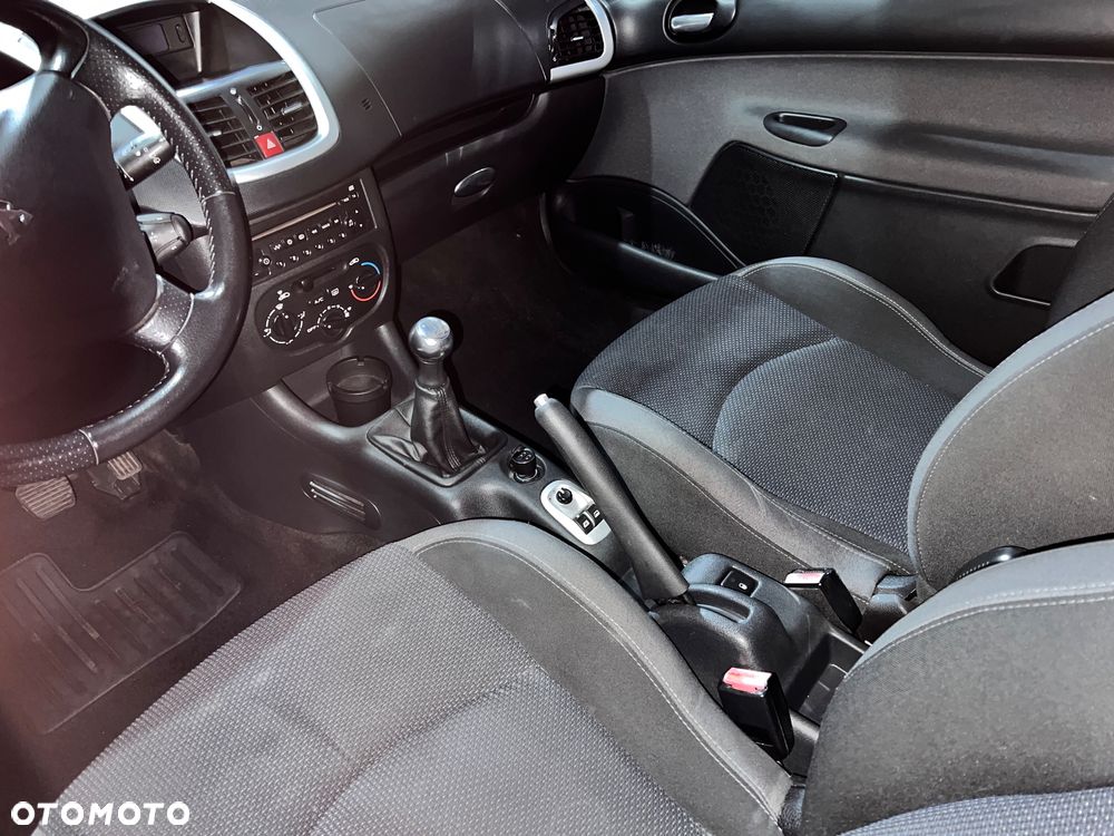 Peugeot 206 - 18