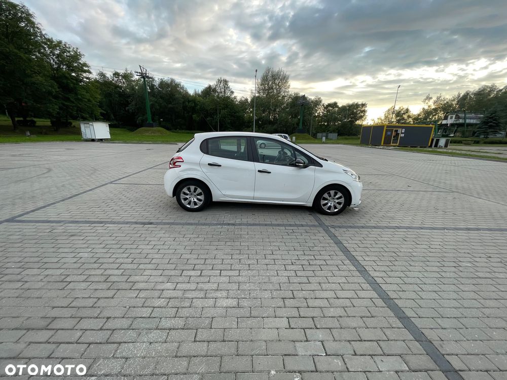 Peugeot 208 - 2