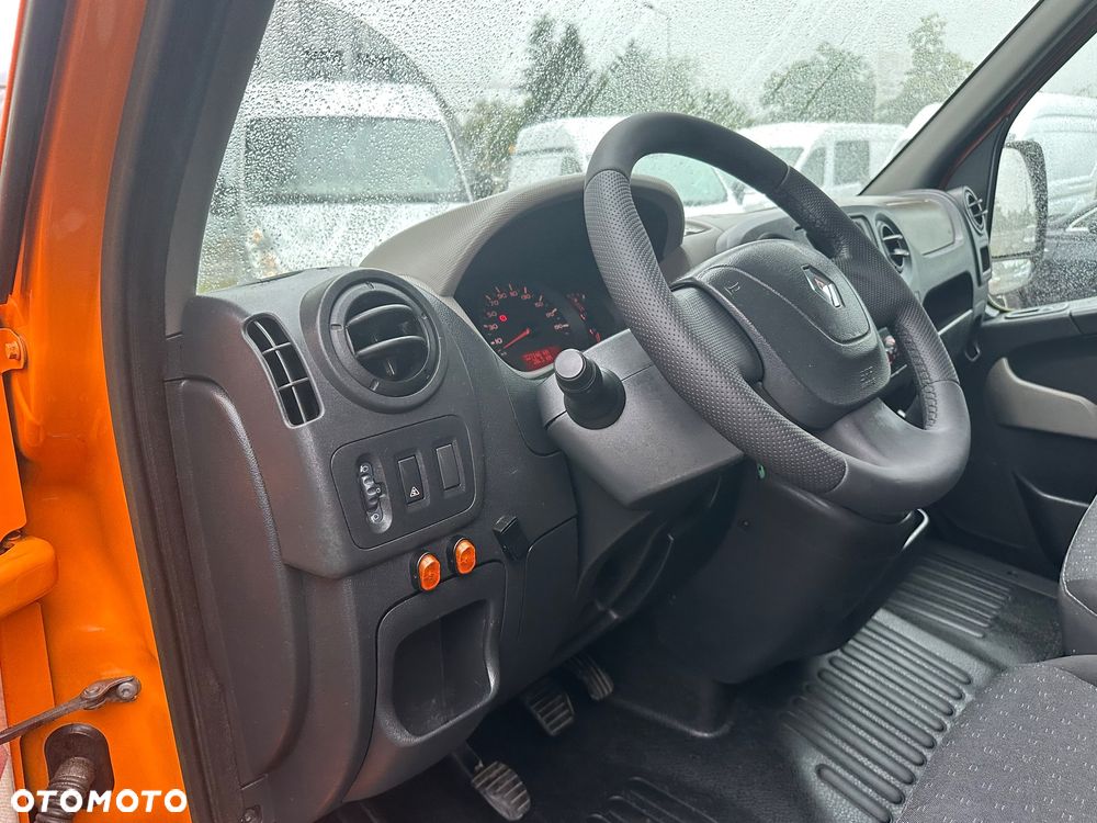 Renault Master 2,3 125ps 2013/14r L2H2 klima hak 2500kg - 26