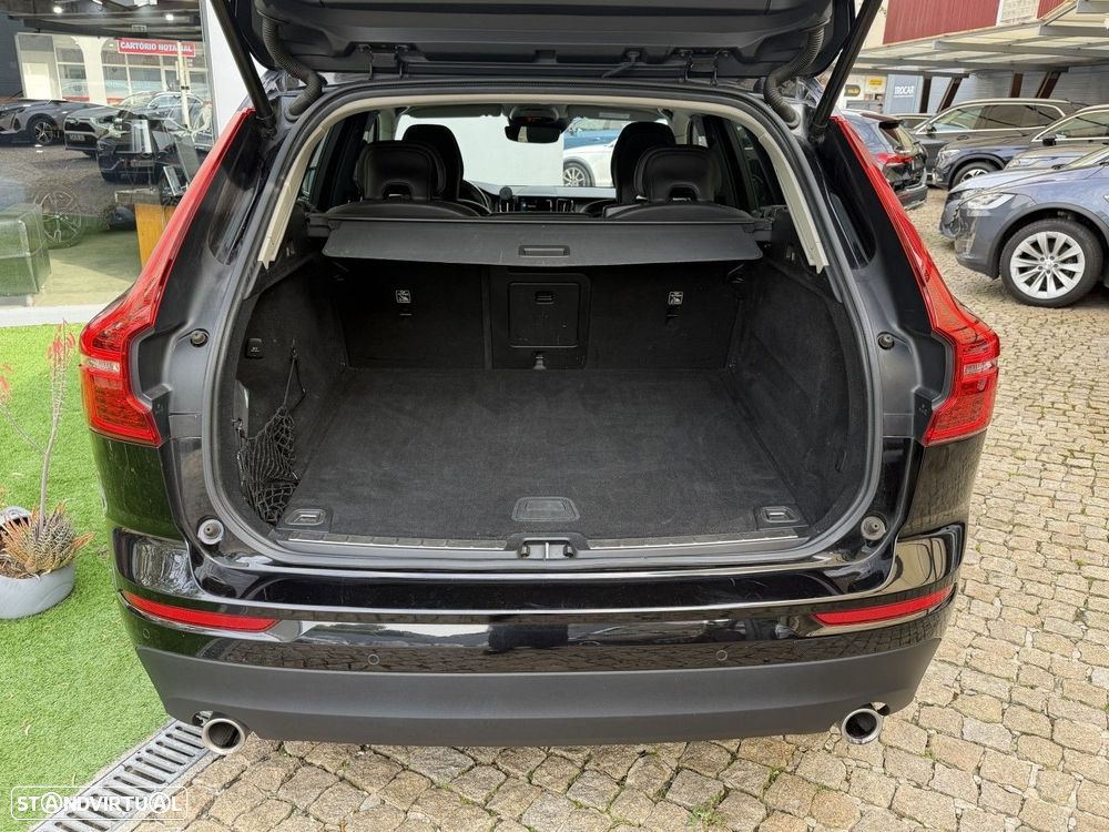 Volvo XC 60 2.0 D4 Momentum Plus Geartronic - 19