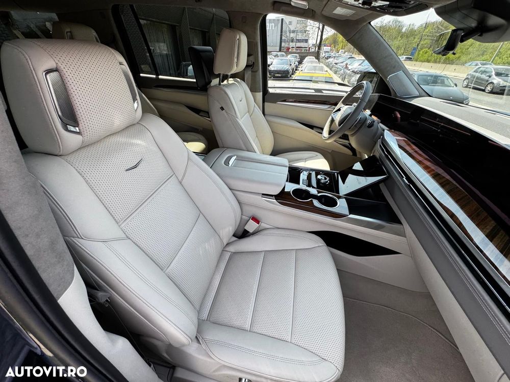Cadillac Escalade - 7