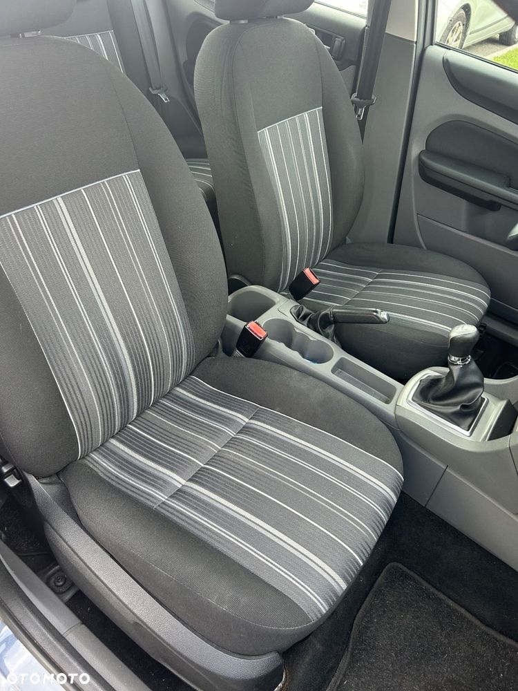Ford Focus 1.6 Amber X - 8