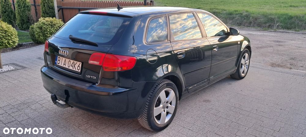 Audi A3 Sportback 1.9 TDI Ambiente - 4