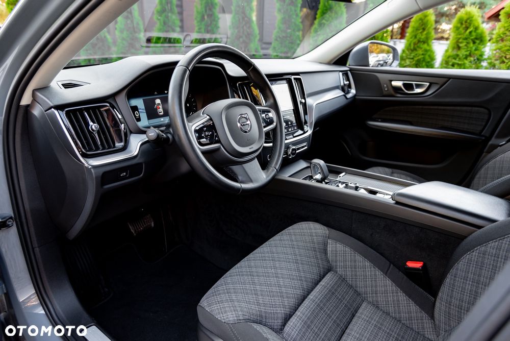 Volvo V60 Cross Country B4 D AWD Geartronic - 16