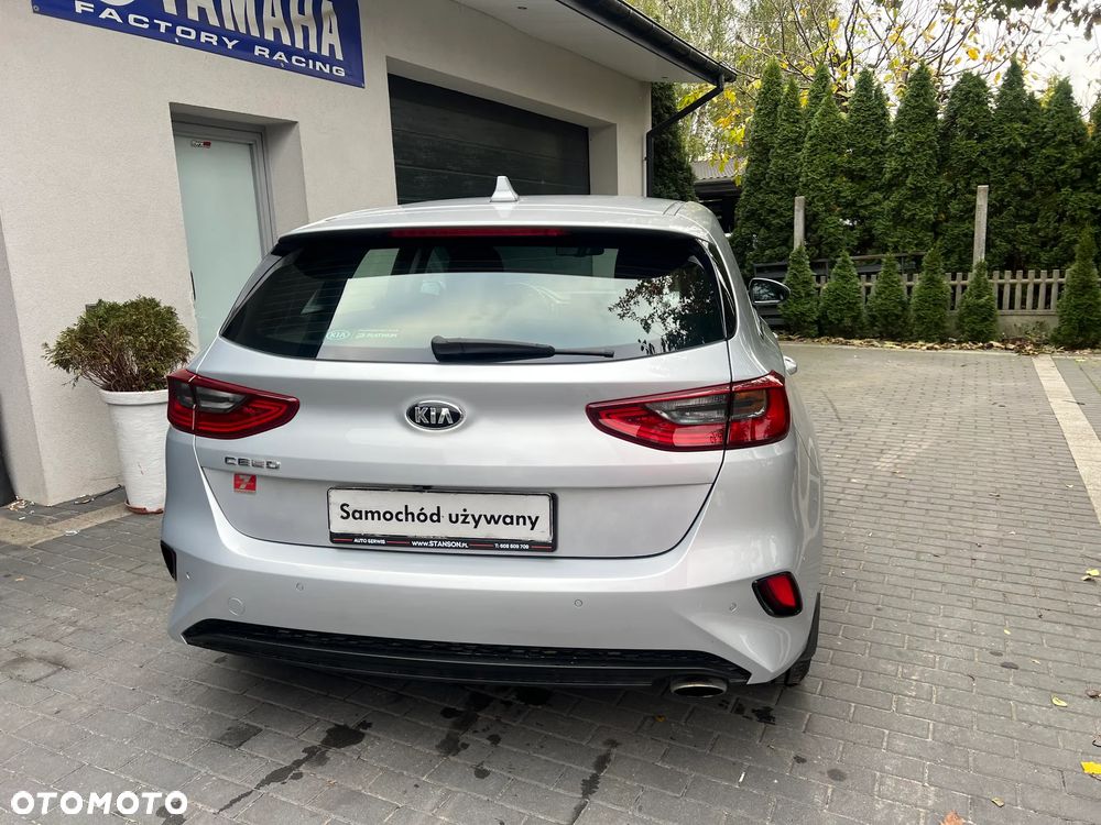 Kia Ceed 1.6 CRDi SCR M - 32