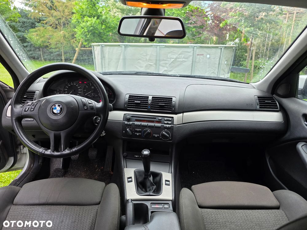 BMW Seria 3 316i - 10