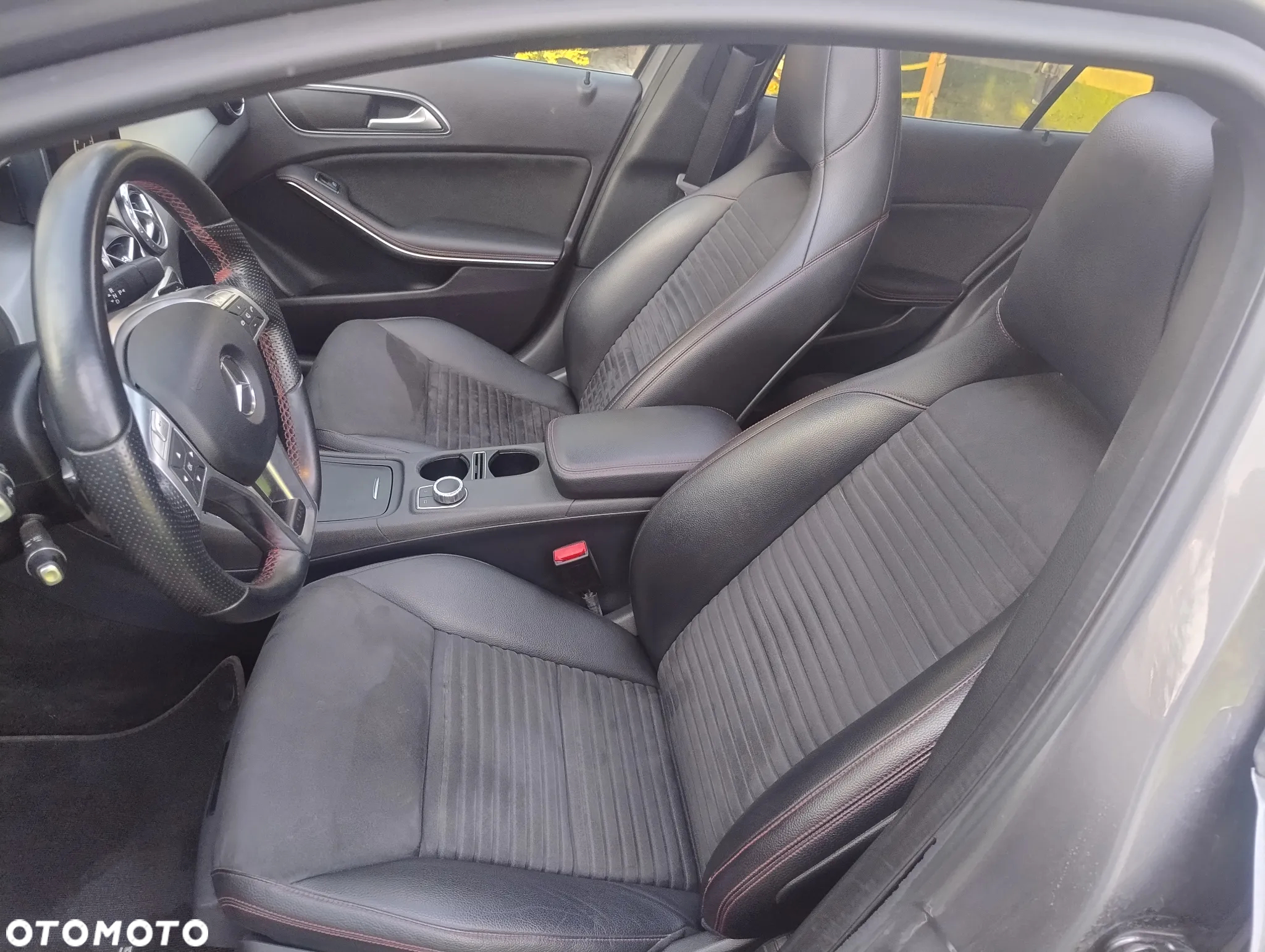 Mercedes-Benz GLA 220 d 4-Matic AMG Line - 8