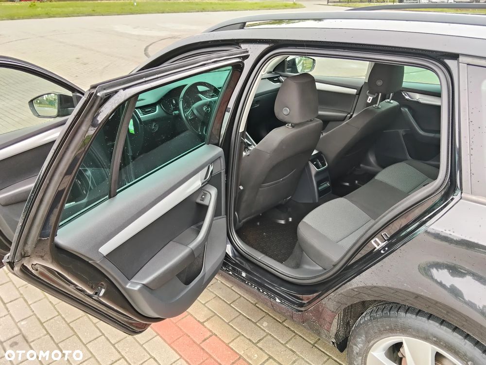 Skoda Octavia 1.6 TDI DPF GreenLine - 12