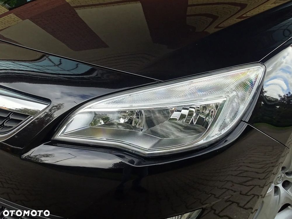 Opel Astra 1.6 Design Edition - 22
