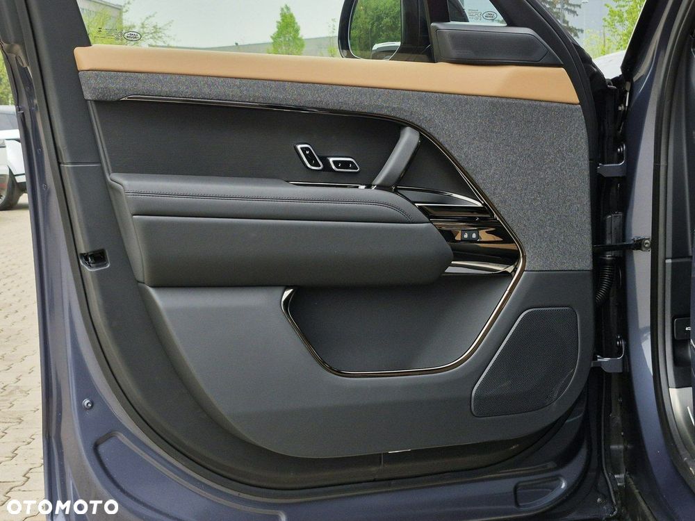 Land Rover Range Rover Sport - 19
