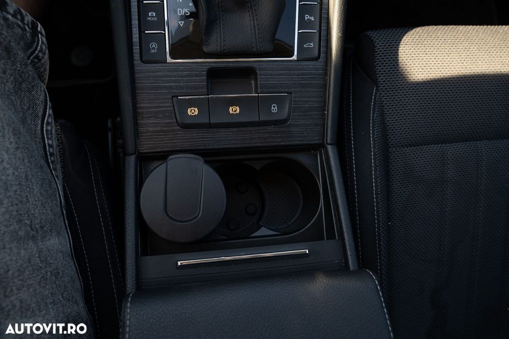 Skoda Superb 2.0 TDI DSG Style - 11