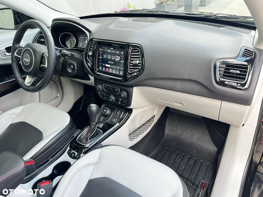 Jeep Compass - 17