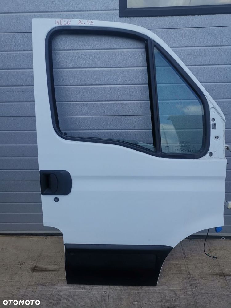 Drzwi Prawe Przód Iveco Daily 2006- BIAŁE GOŁE