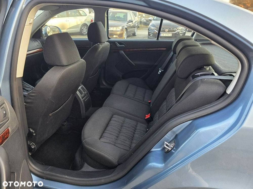 Skoda Octavia 1.8 TSI Elegance DSG - 26