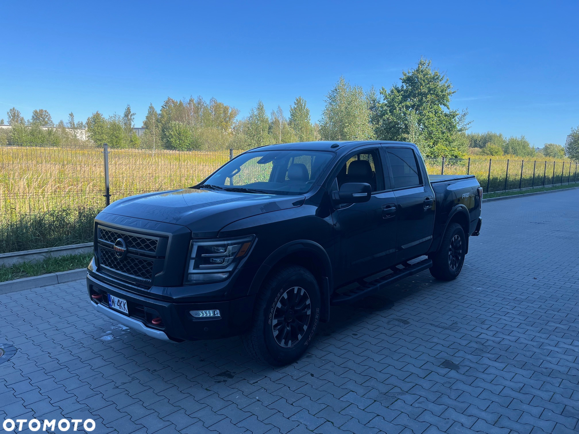 Nissan Titan - 2