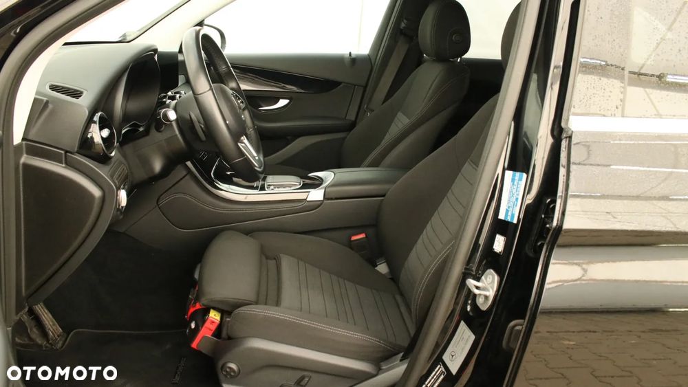 Mercedes-Benz GLC 200 d 4-Matic Business Edition - 9
