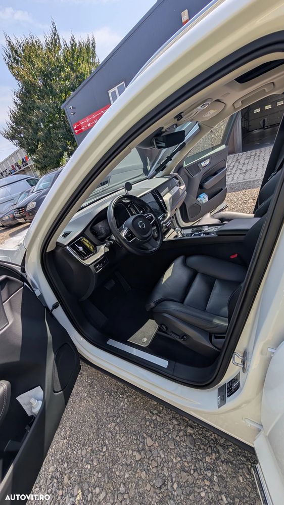 Volvo XC 60 Recharge T8 Twin Engine eAWD Inscription - 11