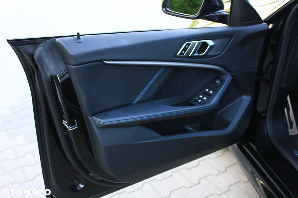 BMW Seria 2 218d M Sport sport - 29