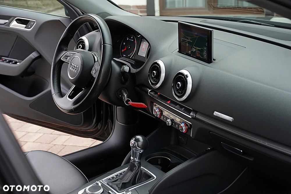 Audi A3 Sportback 2.0 TDI (clean diesel) S tronic S line Sportpaket - 23