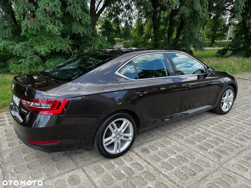 Skoda Superb 2.0 TDI 4x4 Style DSG - 20